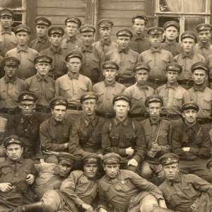 Group photo of red army soldiers and commanders of the red army