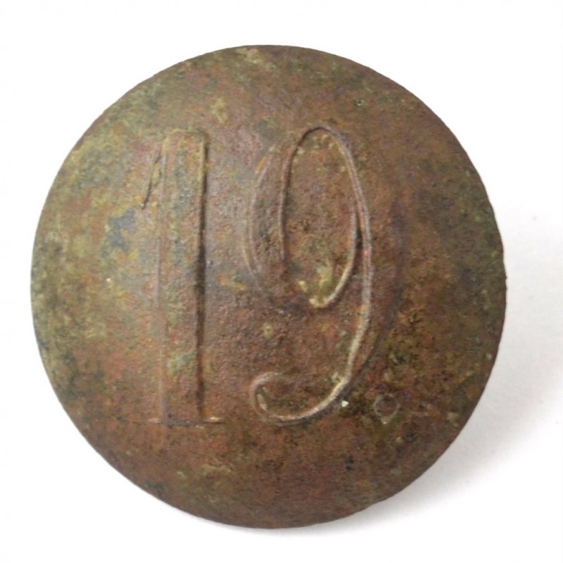 Button the lower ranks of the RIA with the number "19"
