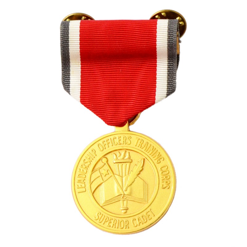 Medal of the senior cadet of the training corps for the command staff, in gold