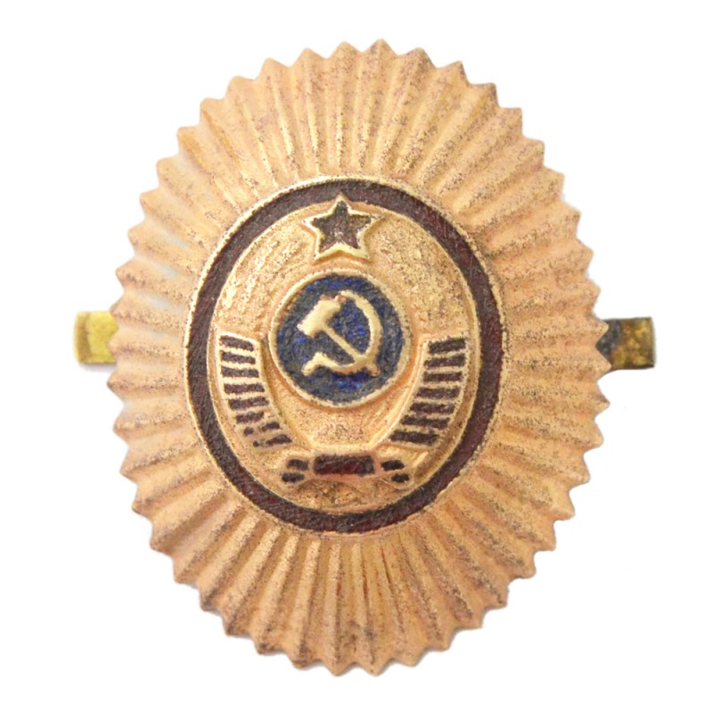 The cockade of the 1947 model on the cap of the Ministry of Internal Affairs of the USSR