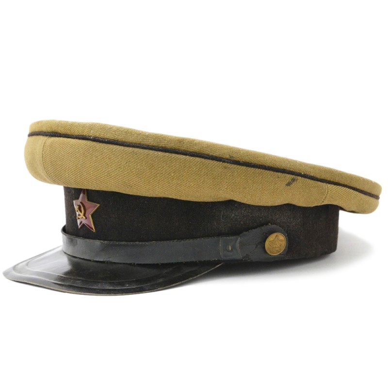 The cap of the rank and file of the chemical troops of the sample of 1935