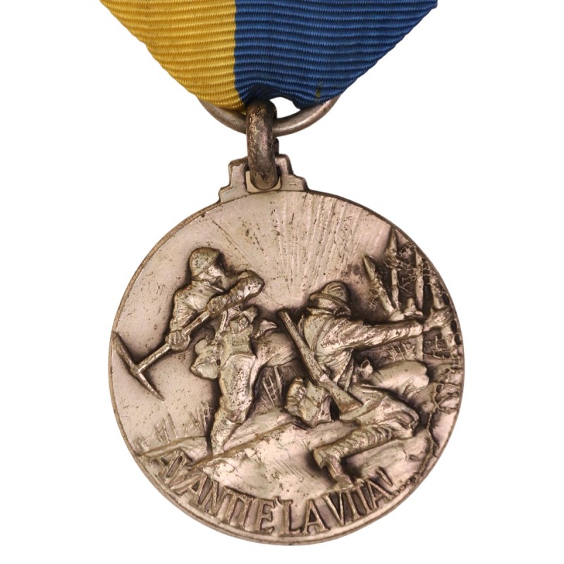 Medal on graduation from the Italian school of Sappers