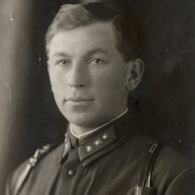 Portrait photo of the political instructor of the Red Army infantry