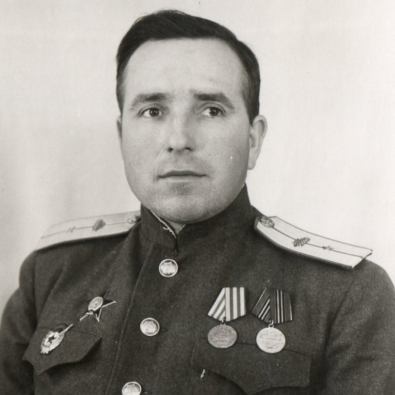 Portrait photo of an ABTV Red Army lieutenant with military awards