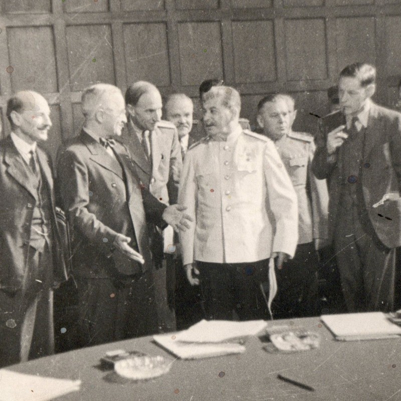 Photo of I.V. Stalin with party workers and the military