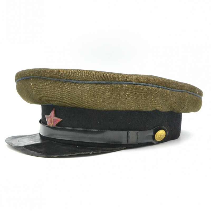 The cap of the command staff of the engineering troops of the sample of 1935