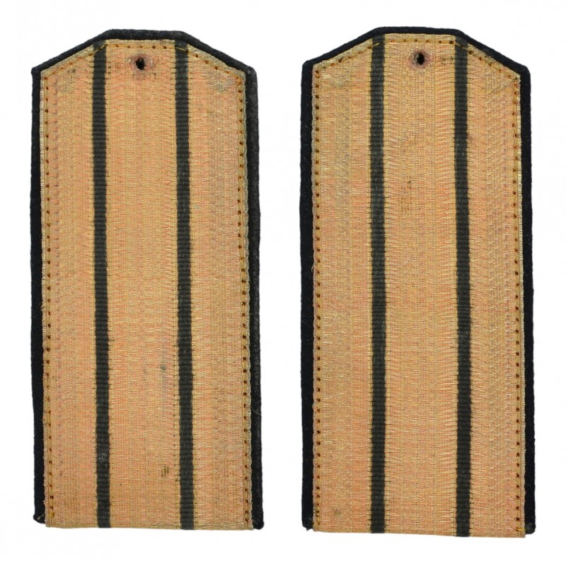 Shoulder straps of the captain of the 1st rank of the REEF